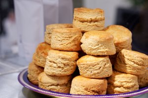 画像1: 11月24日(祝)着　4種のスコーンと紅茶のセット